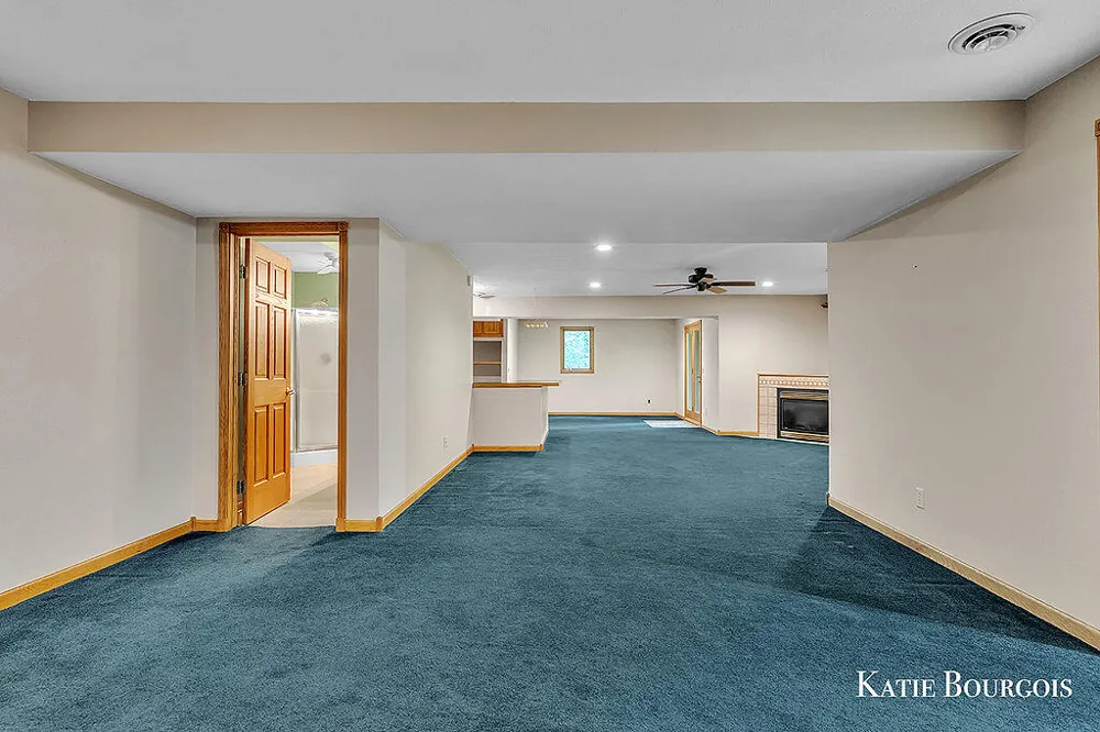 5180 Brookestone Drive NE Courtland Township, MI 49341