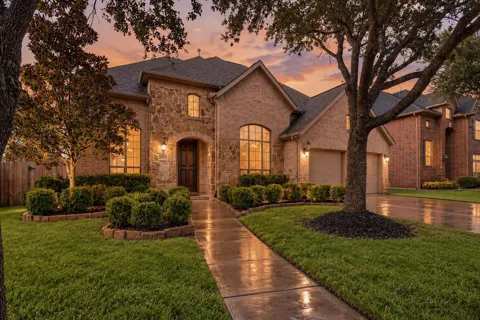 3814 Bluffstone Court