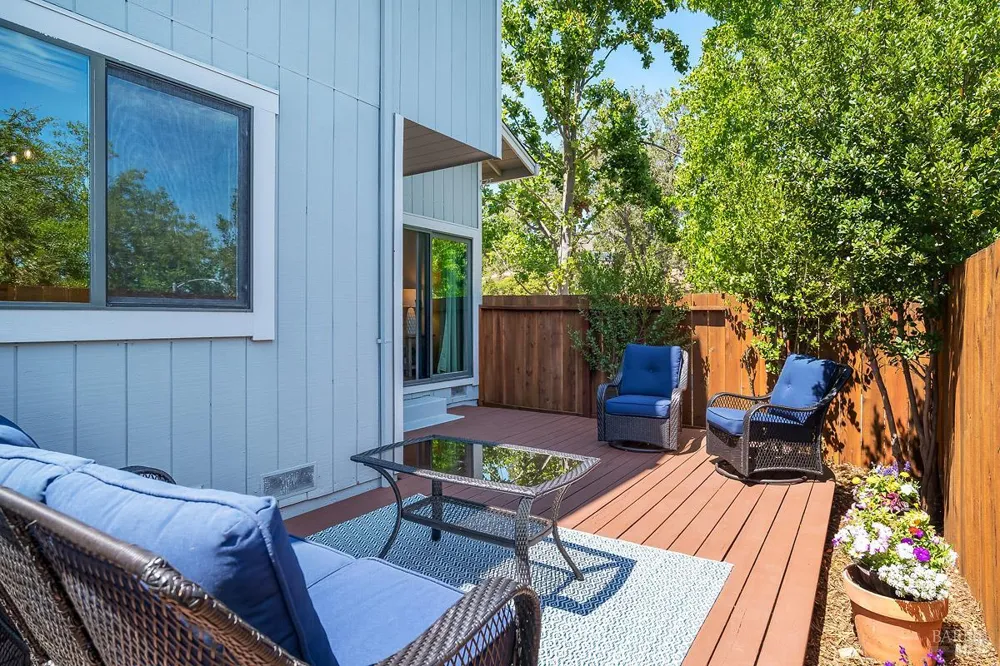 2 Pinewood Lane Novato, CA 94947