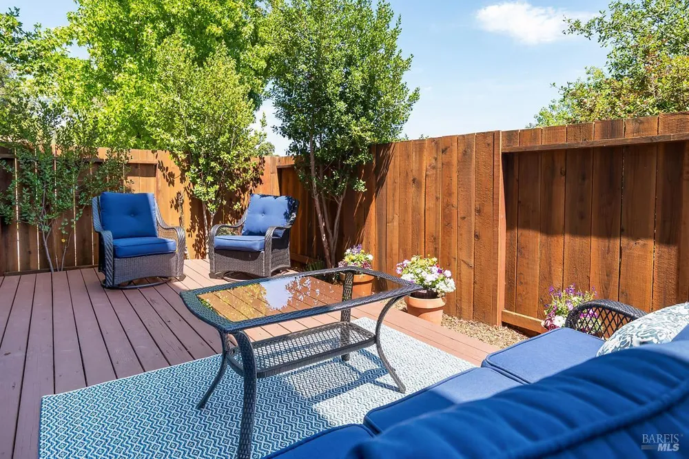 2 Pinewood Lane Novato, CA 94947