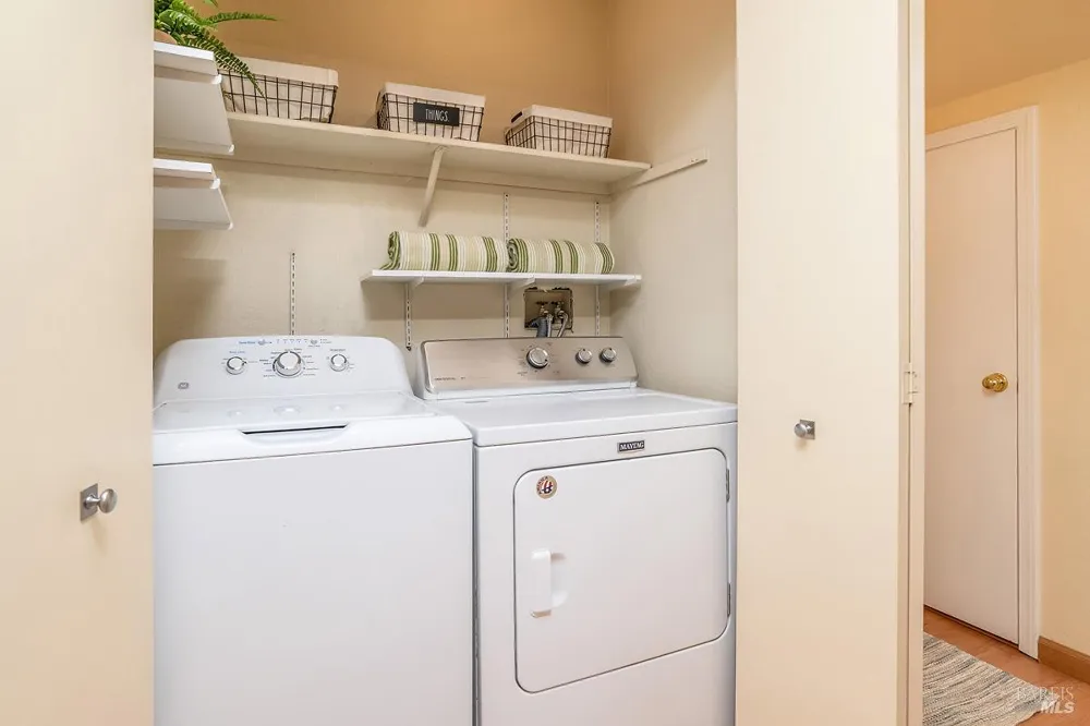 2 Pinewood Lane Novato, CA 94947