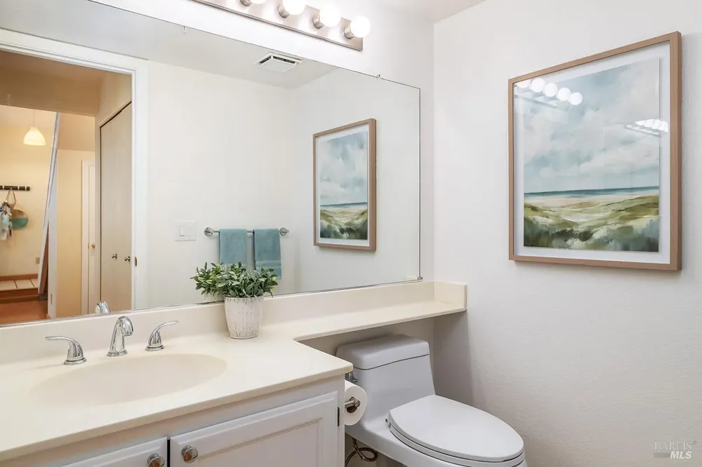 2 Pinewood Lane Novato, CA 94947