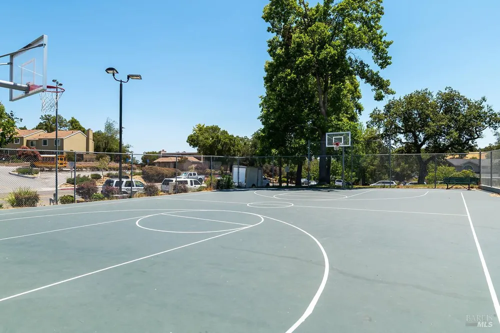 2 Pinewood Lane Novato, CA 94947