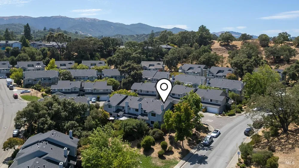 2 Pinewood Lane Novato, CA 94947