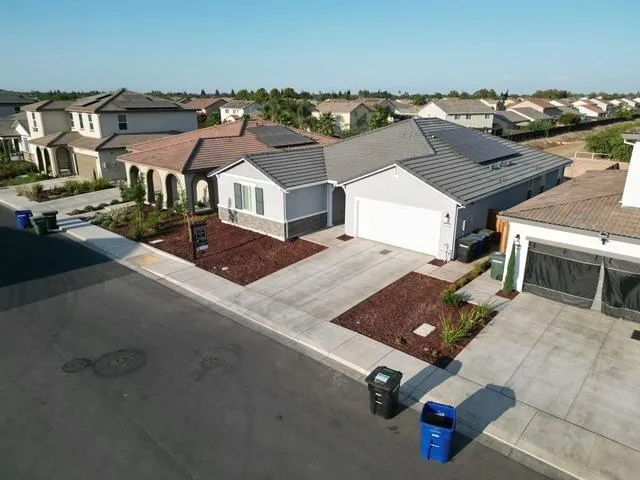 300 Birch Ranch Way Patterson, CA 95363