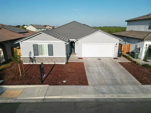 300 Birch Ranch Way Patterson, CA 95363