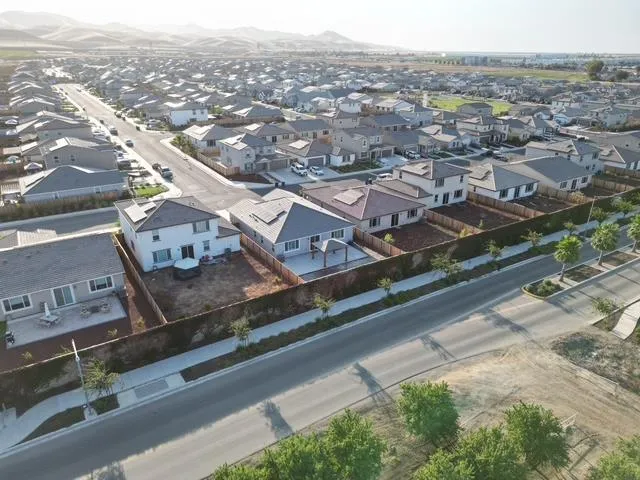 300 Birch Ranch Way Patterson, CA 95363