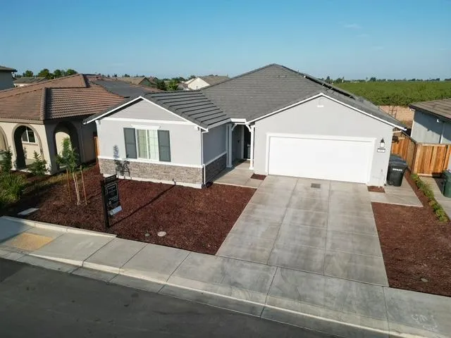 300 Birch Ranch Way Patterson, CA 95363