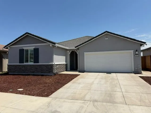 300 Birch Ranch Way Patterson, CA 95363