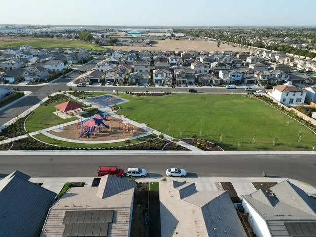300 Birch Ranch Way Patterson, CA 95363