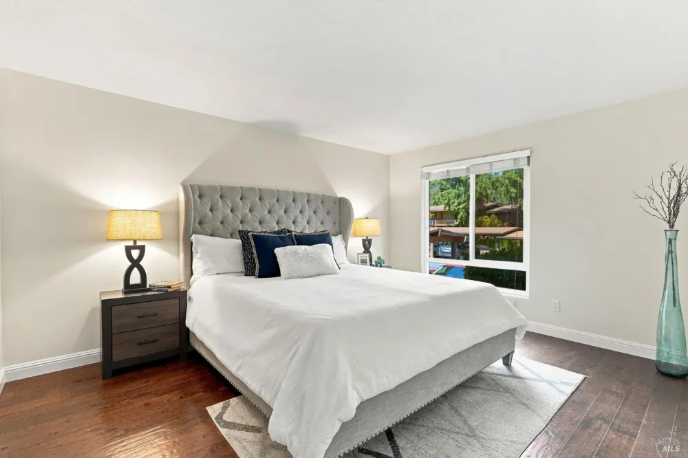 54 Surrey Lane San Rafael, CA 94903