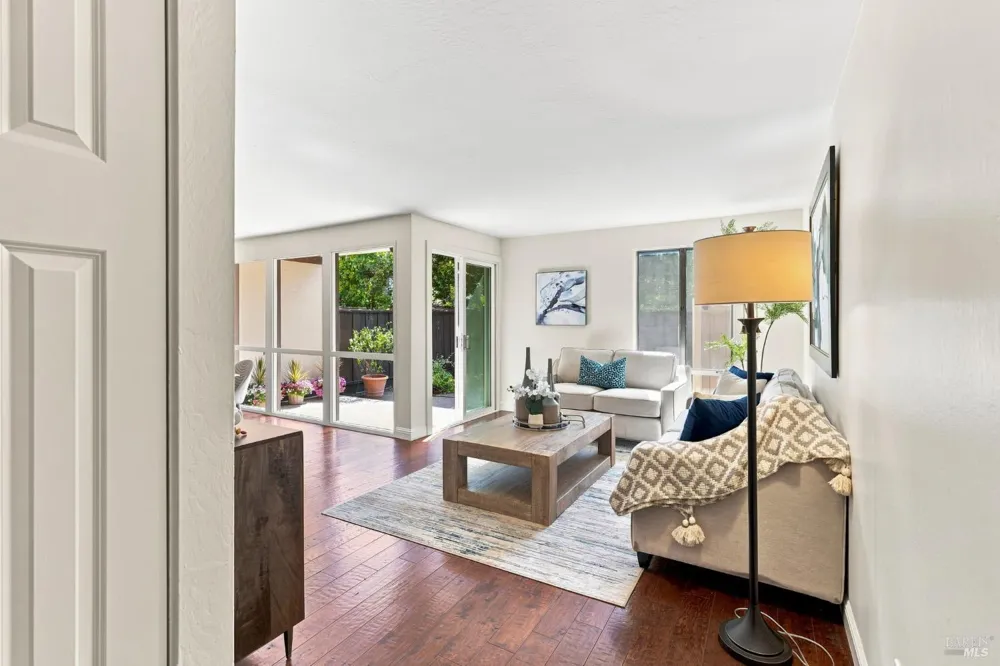 54 Surrey Lane San Rafael, CA 94903