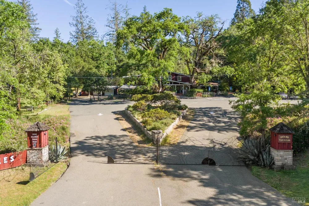 4100 Petrified Forest Road Calistoga, CA 94515