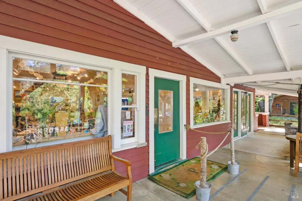 4100 Petrified Forest Road Calistoga, CA 94515