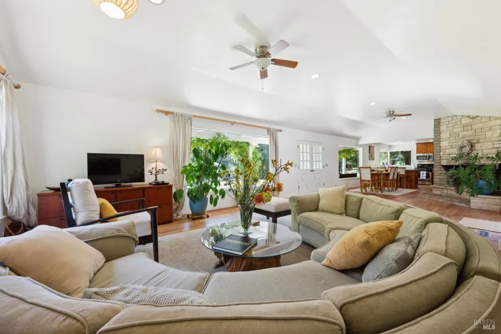 4100 Petrified Forest Road Calistoga, CA 94515