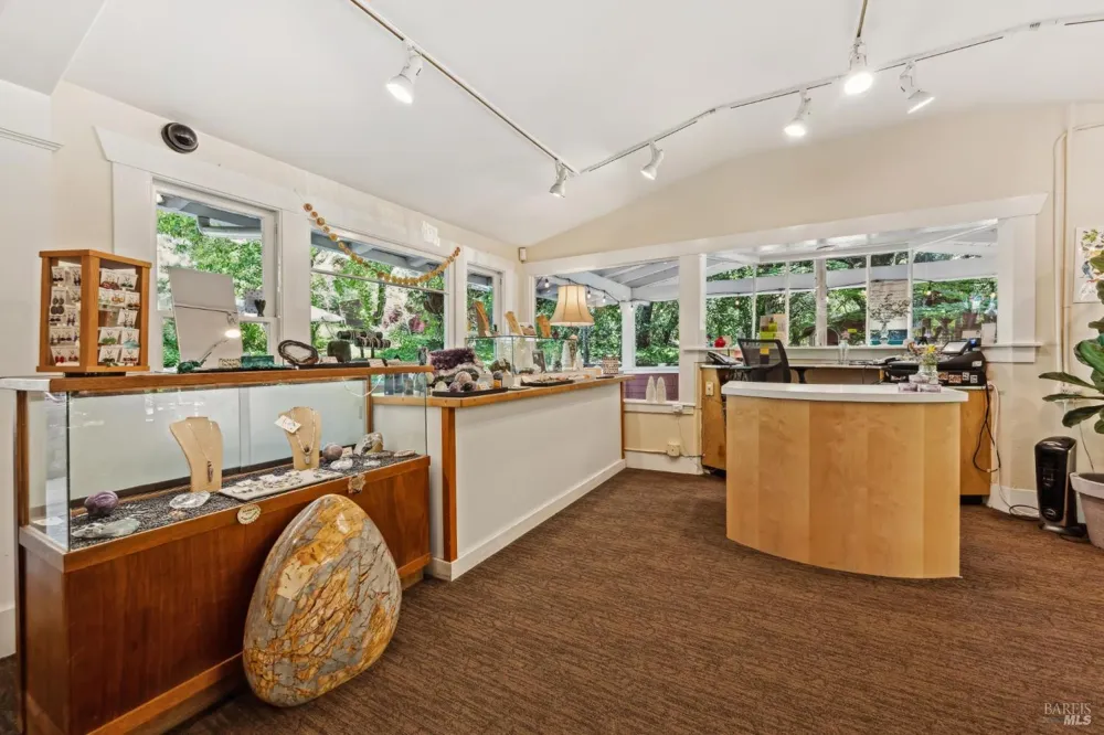 4100 Petrified Forest Road Calistoga, CA 94515