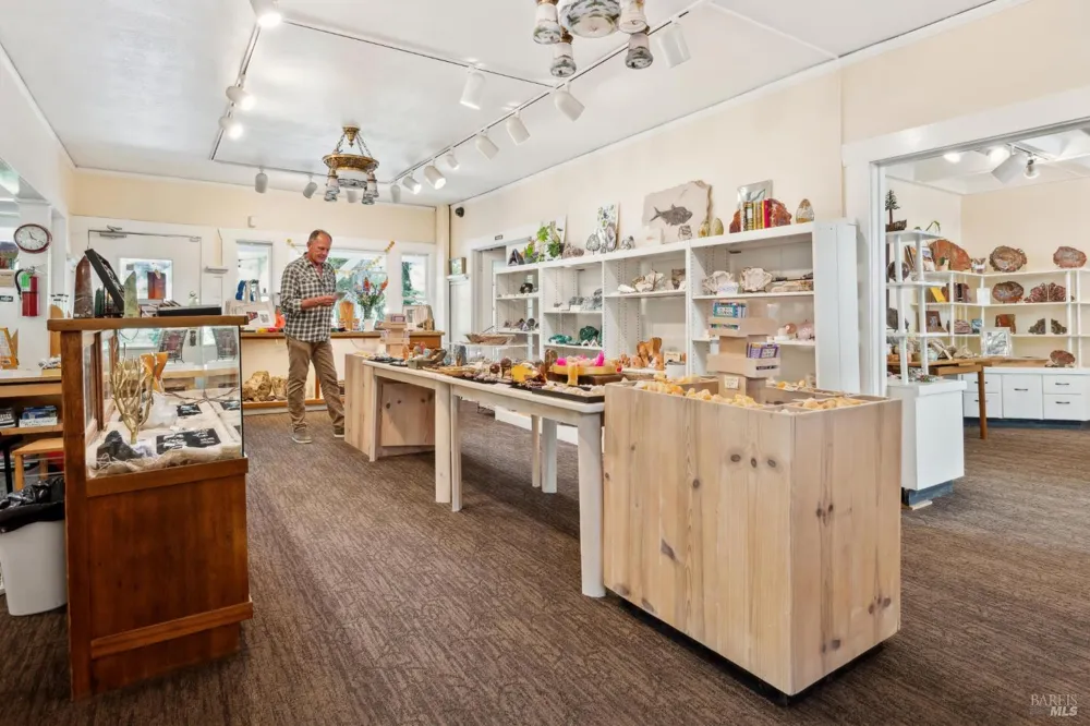 4100 Petrified Forest Road Calistoga, CA 94515