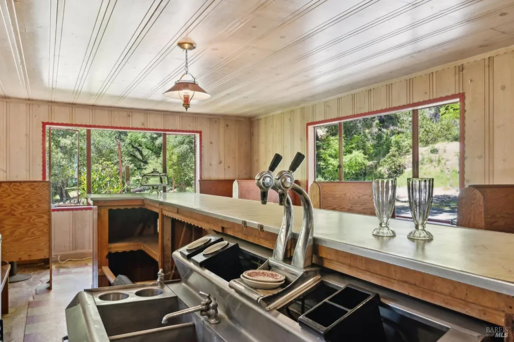 4100 Petrified Forest Road Calistoga, CA 94515
