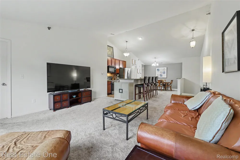 2202 Paradise Trail Oxford Charter Township, MI 48371