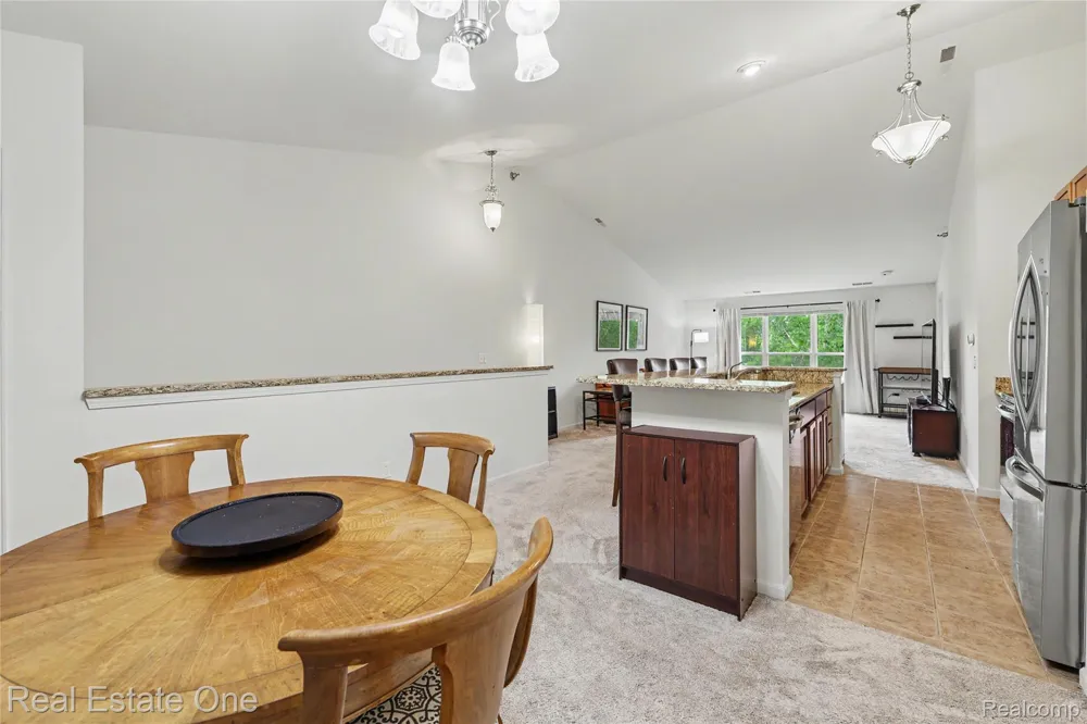 2202 Paradise Trail Oxford Charter Township, MI 48371