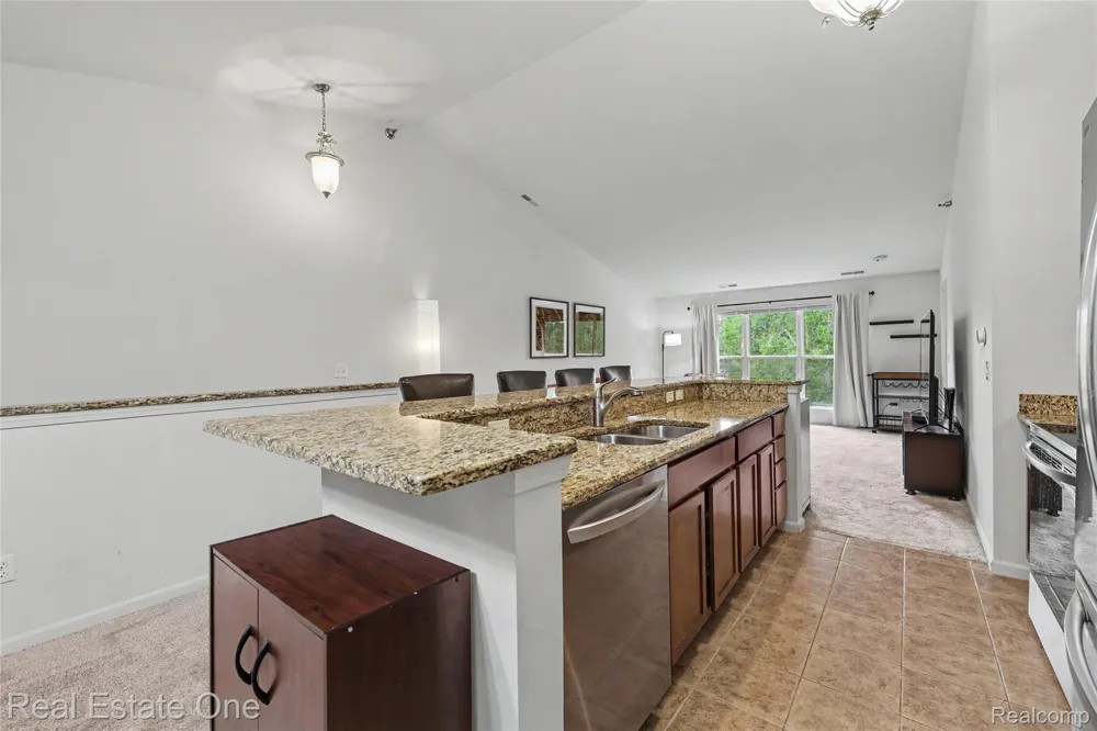 2202 Paradise Trail Oxford Charter Township, MI 48371