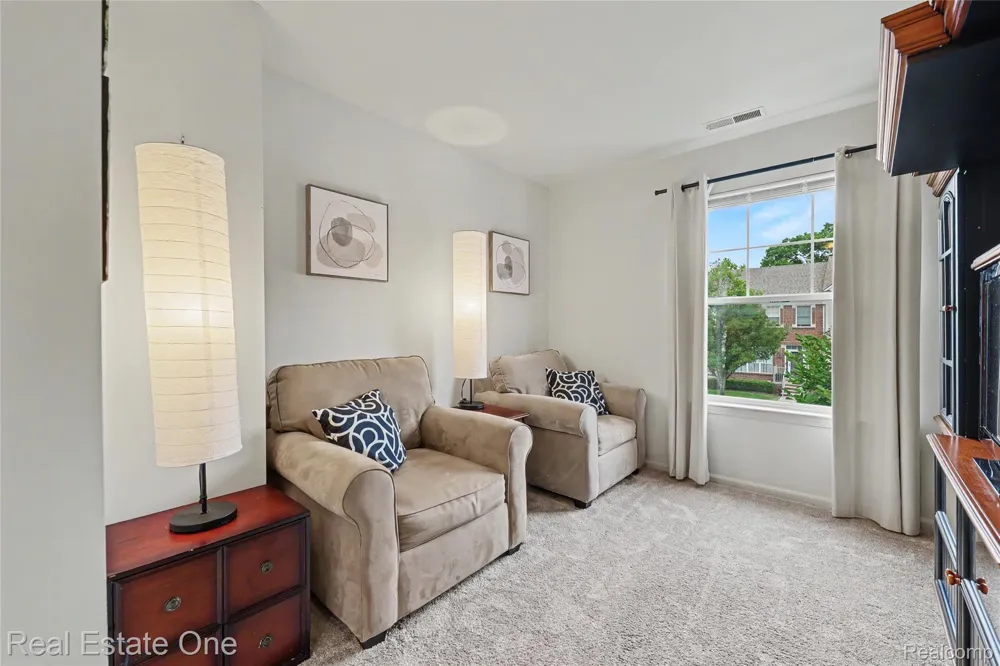 2202 Paradise Trail Oxford Charter Township, MI 48371