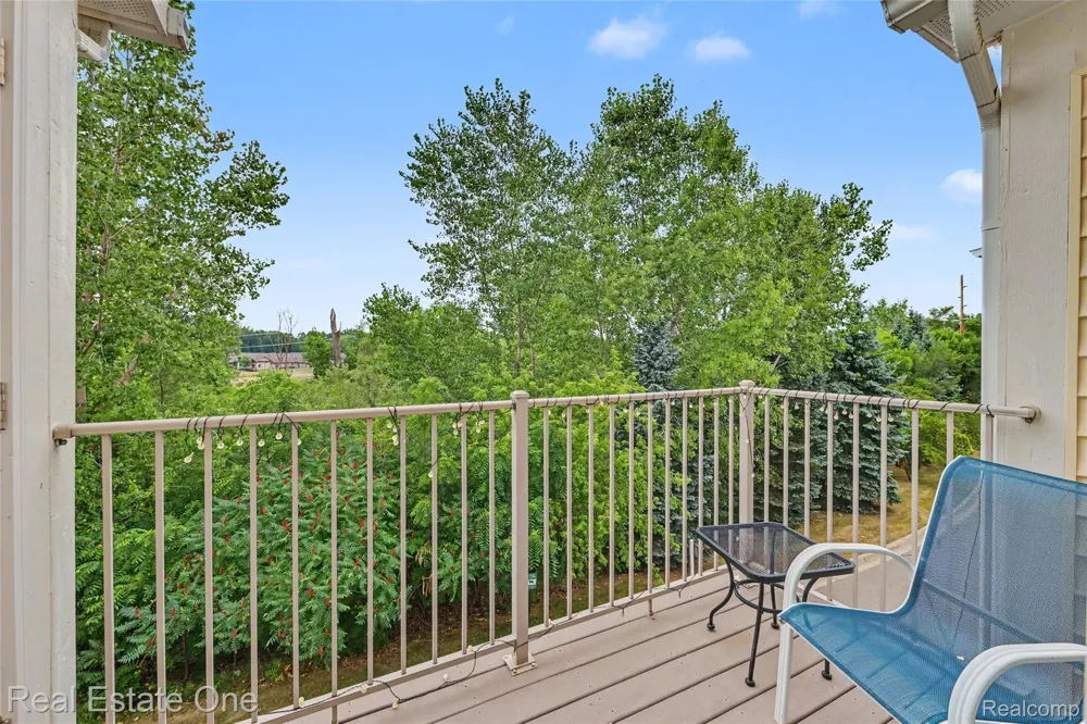 2202 Paradise Trail Oxford Charter Township, MI 48371