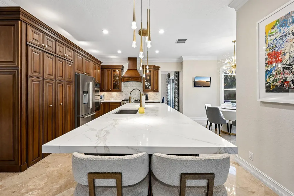 1664 VICTORIA POINTE LANE Weston, FL 33327