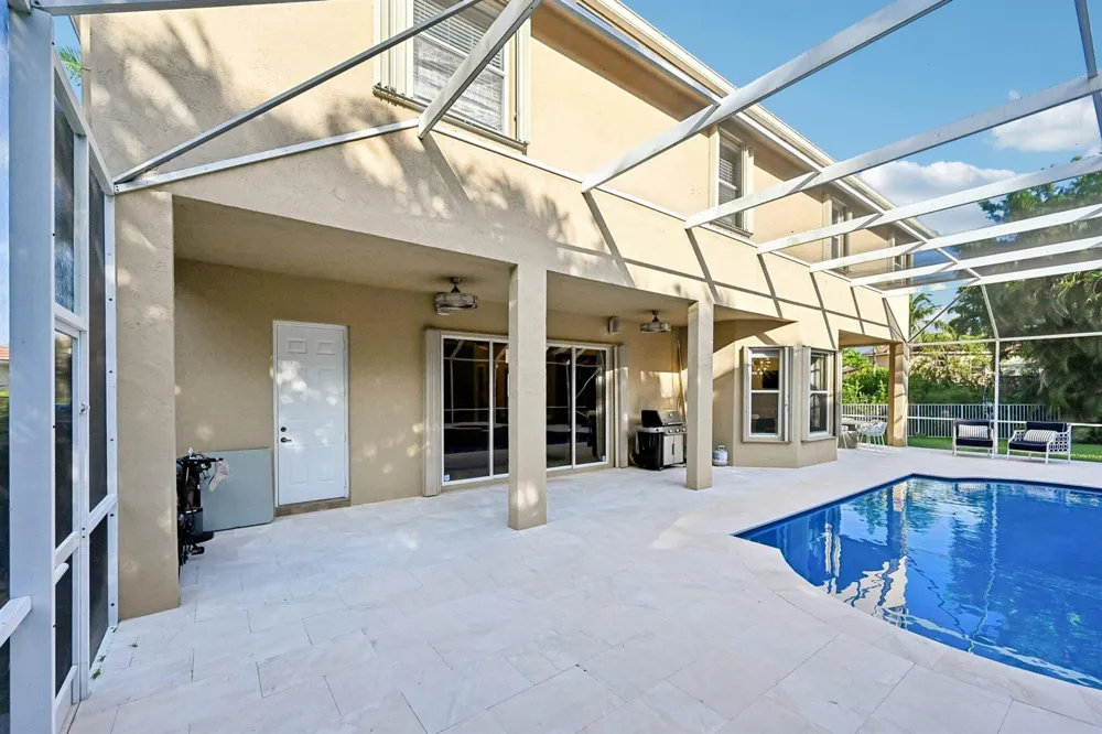 1664 VICTORIA POINTE LANE Weston, FL 33327