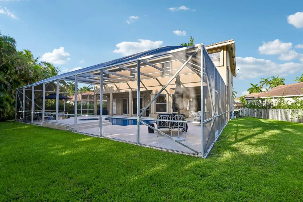 1664 VICTORIA POINTE LANE Weston, FL 33327