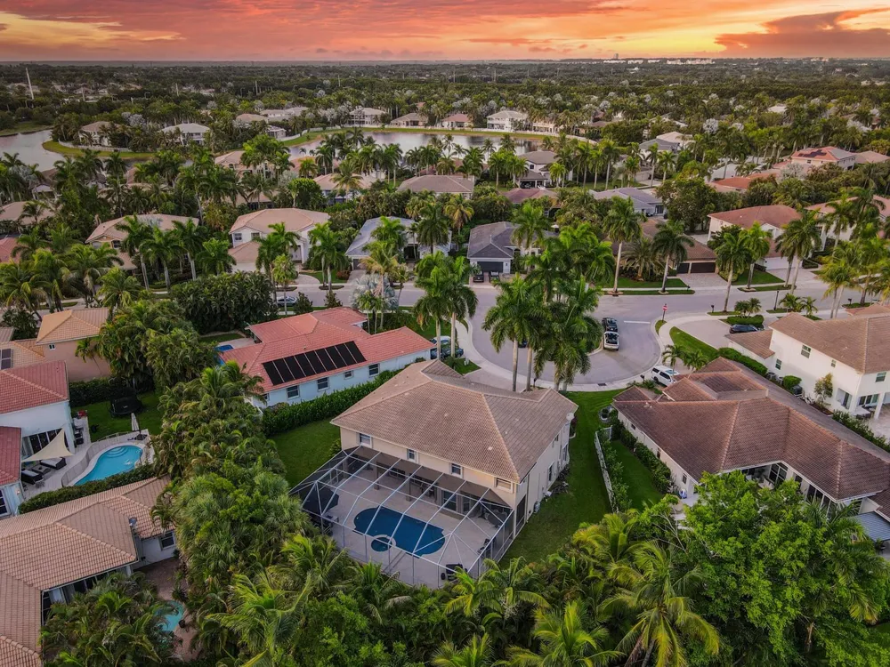 1664 VICTORIA POINTE LANE Weston, FL 33327