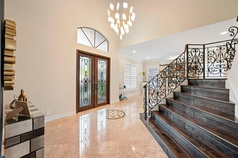 1664 VICTORIA POINTE LANE Weston, FL 33327
