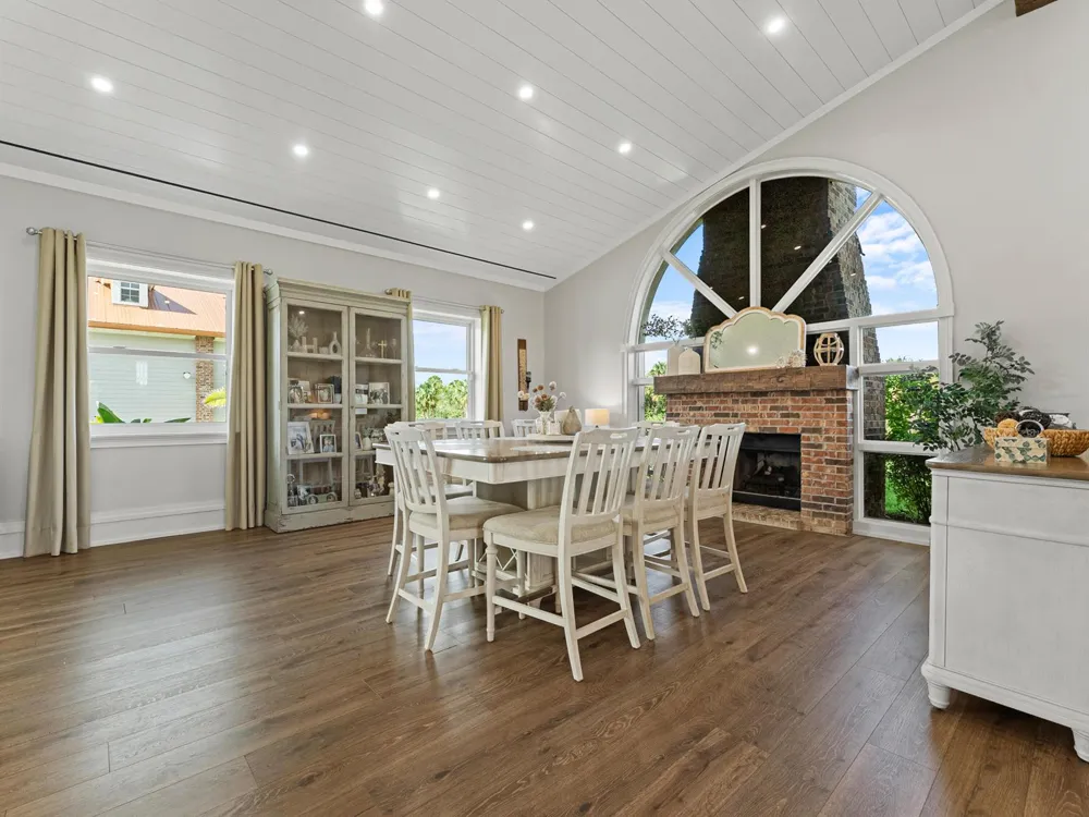 7090 49th Street Vero Beach, FL 32967