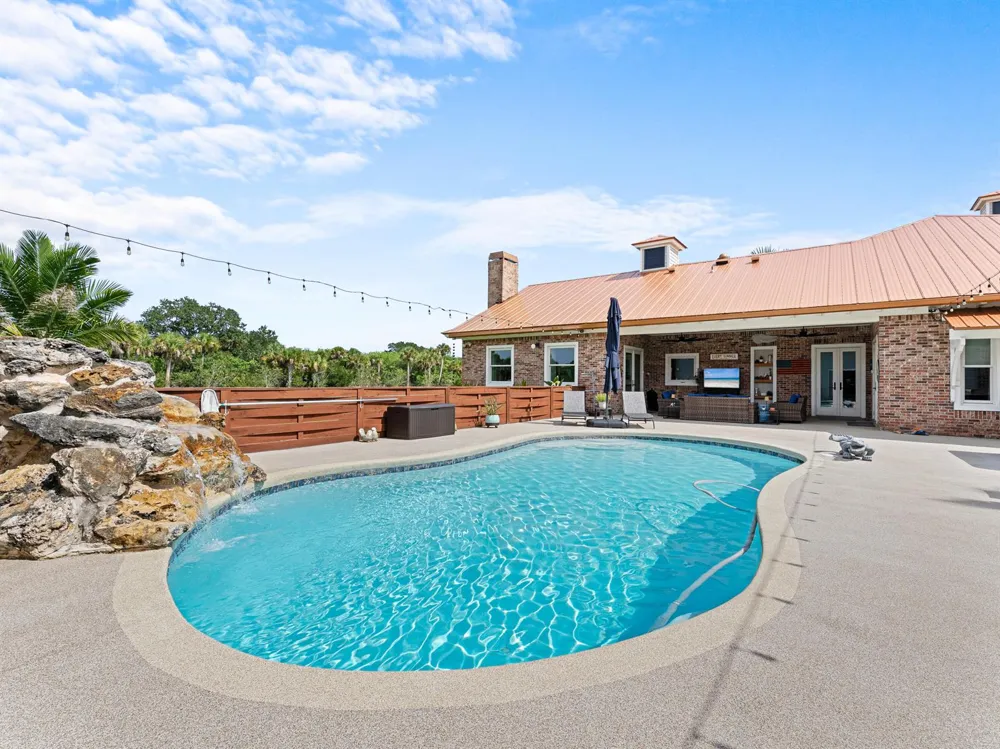 7090 49th Street Vero Beach, FL 32967