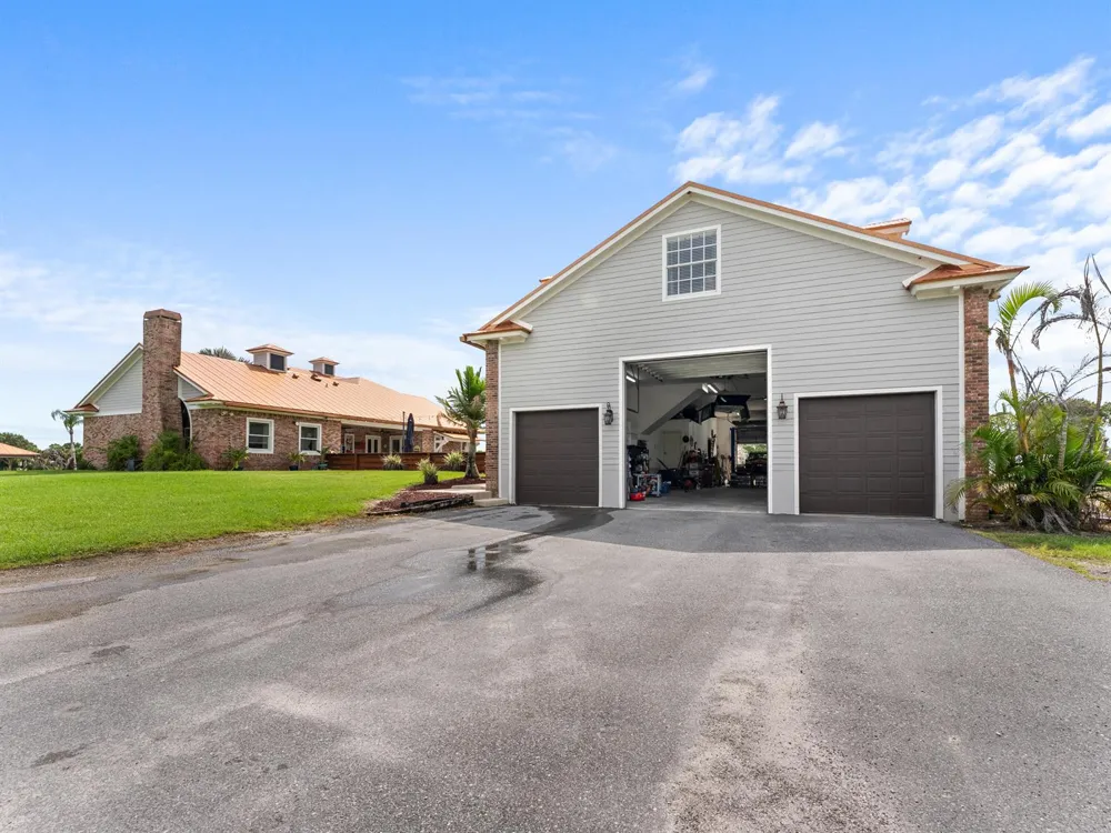 7090 49th Street Vero Beach, FL 32967