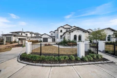 9018 Orchard Cove