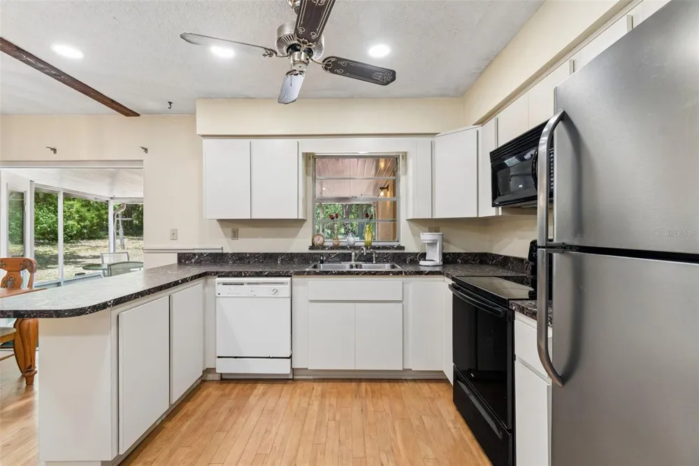 3757 E SIDE COURT Inverness, FL 34453