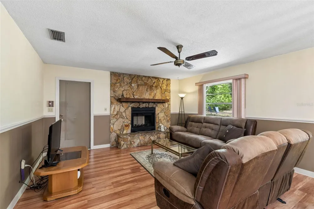 3757 E SIDE COURT Inverness, FL 34453