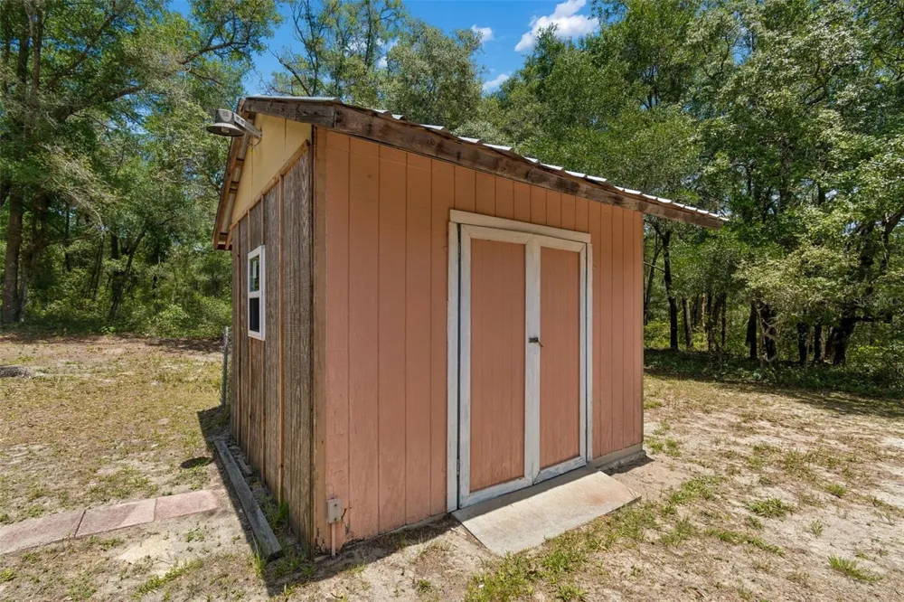 3757 E SIDE COURT Inverness, FL 34453