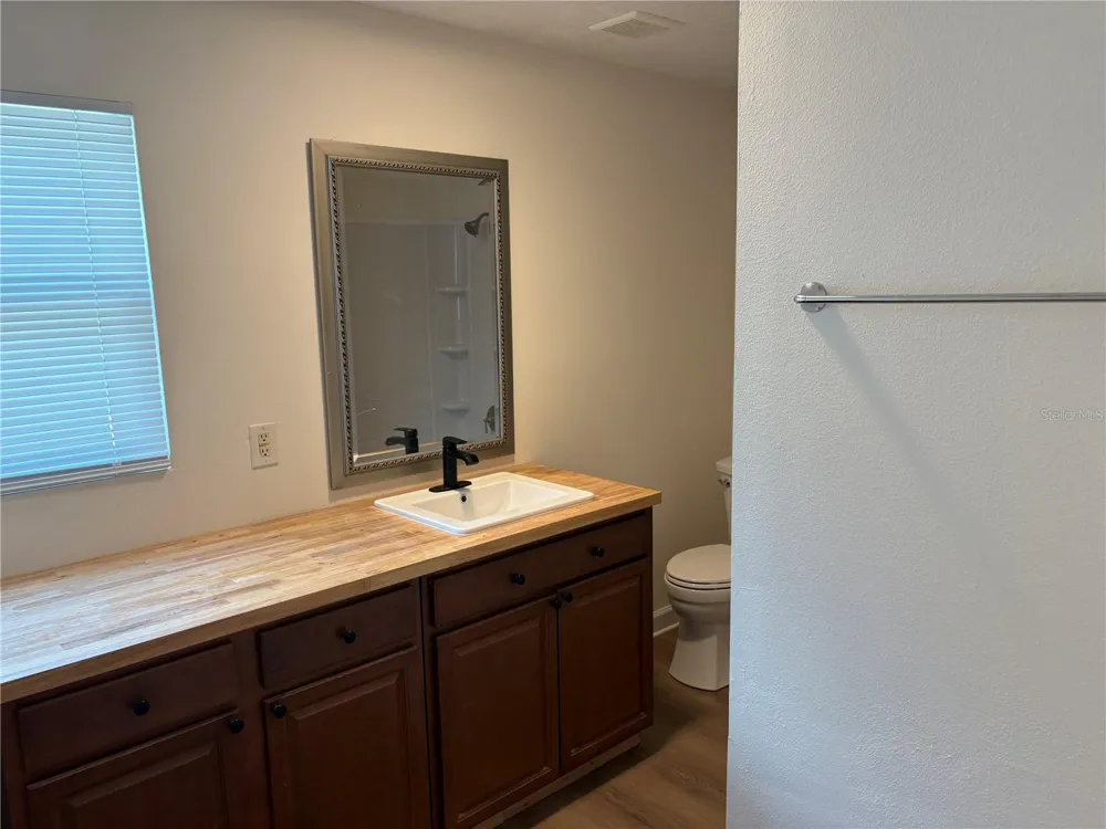 1100 JAMELA DRIVE #B Ocoee, FL 34761