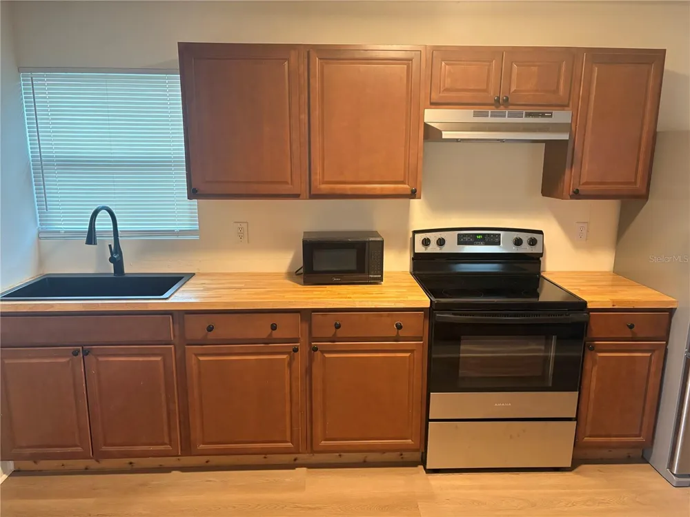 1100 JAMELA DRIVE #B Ocoee, FL 34761