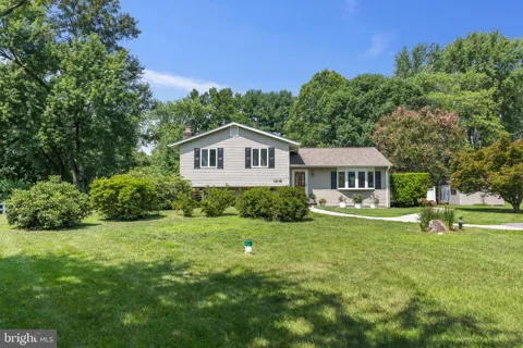 1838 BRETT COURT