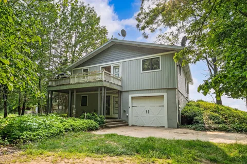 1140 Edgewater Terrace