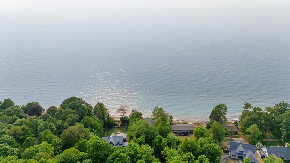 1140 Edgewater Terrace South Haven, MI 49090