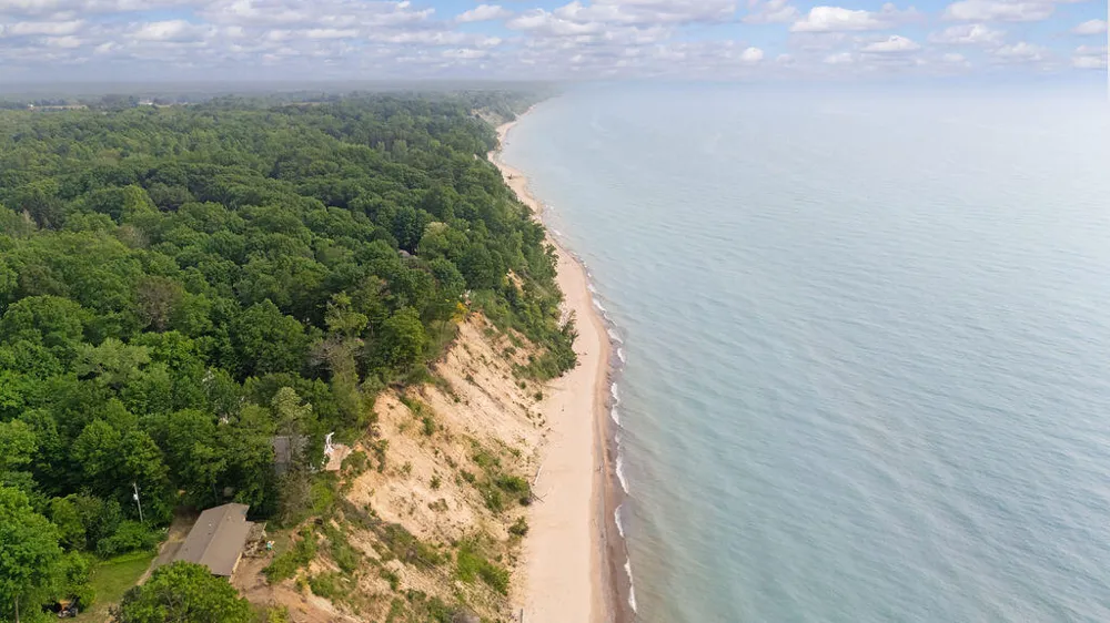 1140 Edgewater Terrace South Haven, MI 49090