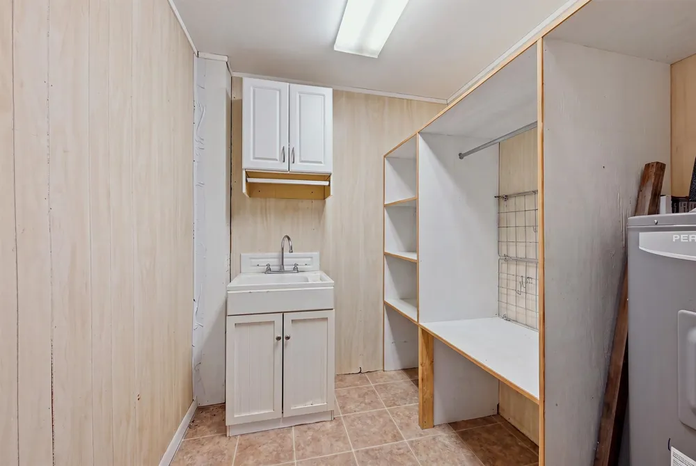27513 State Highway 56 Whitesboro, TX 76273