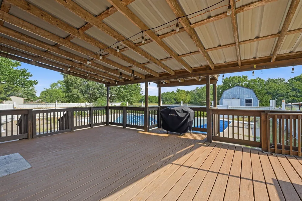 27513 State Highway 56 Whitesboro, TX 76273