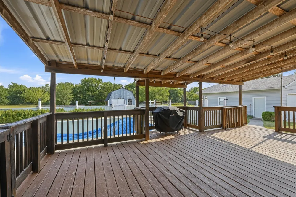 27513 State Highway 56 Whitesboro, TX 76273