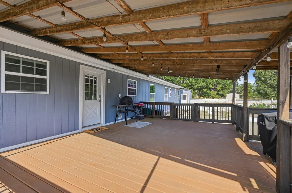 27513 State Highway 56 Whitesboro, TX 76273