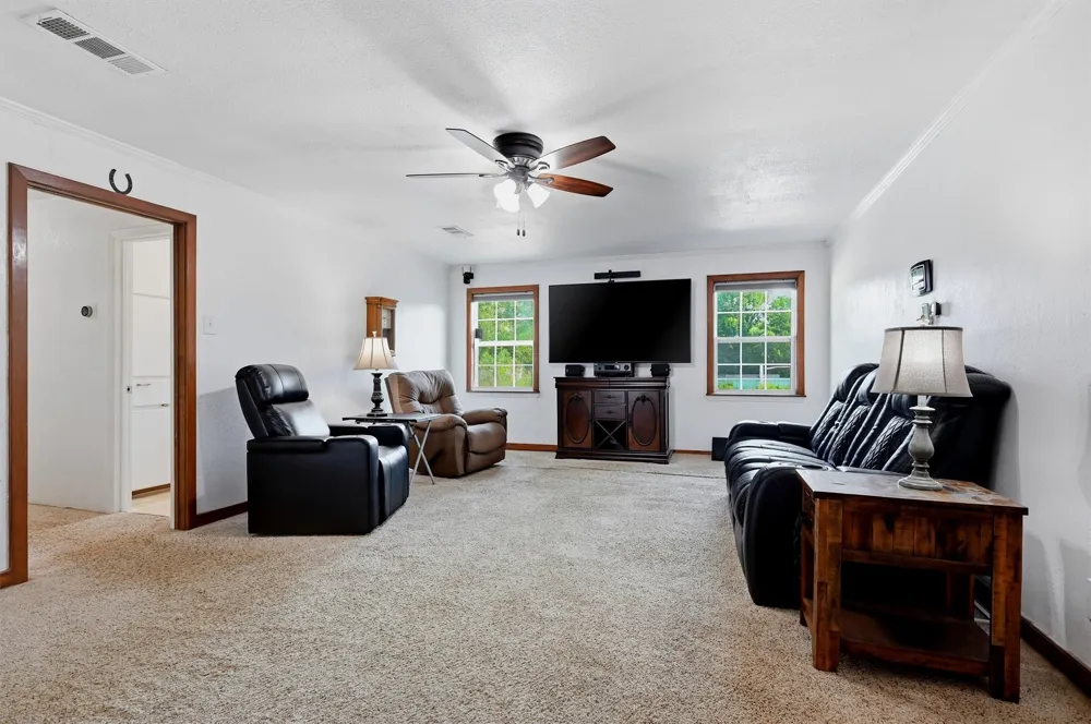 27513 State Highway 56 Whitesboro, TX 76273